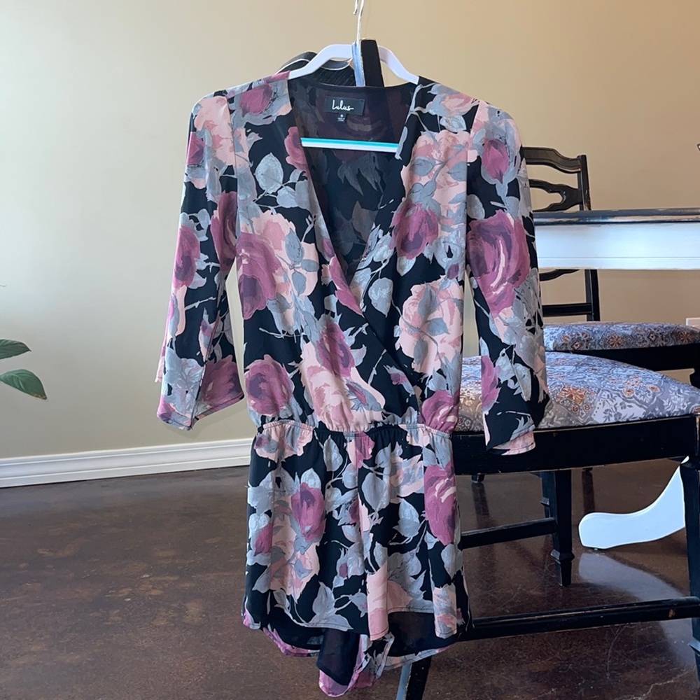 What’s bloomin black floral print romper